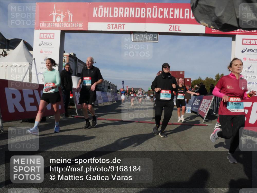 03.10.2025 - Köhlbrandbrückenlauf Matties Gatica Varas http://msf.ph/oto/9168184 03.10.2025 10:14:05 Ziel 1169, 1272, 1431, 1460, 1514, 1604, 1738, 2054, 2122, 3126, 3372, 3724, 3735, 3761 meine-sportfotos.de