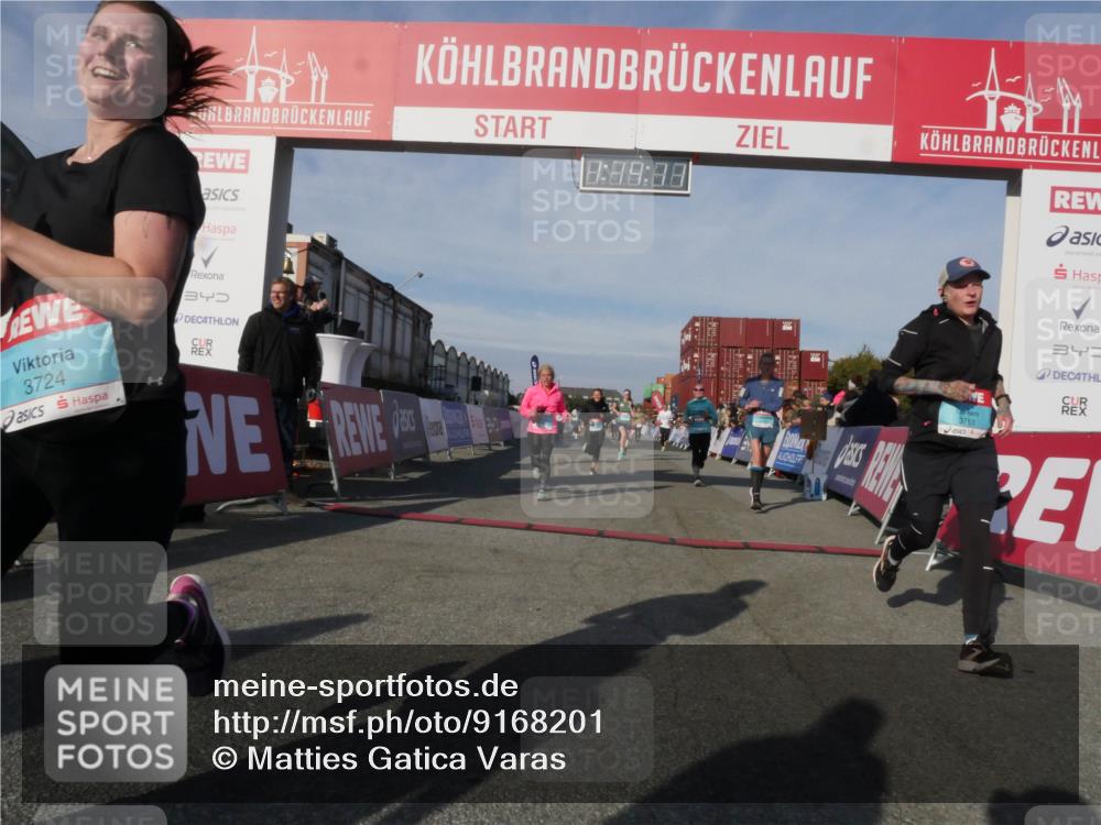 03.10.2025 - Köhlbrandbrückenlauf Matties Gatica Varas http://msf.ph/oto/9168201 03.10.2025 10:14:13 Ziel 1431, 1514, 1588, 1604, 1665, 1782, 1892, 1947, 2007, 2122, 2276, 2345, 3060, 3062, 3372, 3469, 3540, 3735, 3793 meine-sportfotos.de