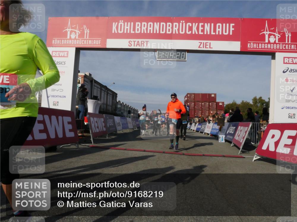 03.10.2025 - Köhlbrandbrückenlauf Matties Gatica Varas http://msf.ph/oto/9168219 03.10.2025 10:14:22 Ziel 1456, 1510, 1588, 1665, 1714, 1782, 1843, 1892, 2007, 2345, 2699, 3168, 3326, 3540, 3644, 3665, 3666 meine-sportfotos.de