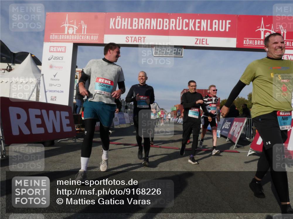 03.10.2025 - Köhlbrandbrückenlauf Matties Gatica Varas http://msf.ph/oto/9168226 03.10.2025 10:14:26 Ziel 1456, 1510, 1714, 1843, 1925, 2699, 2749, 3168, 3326, 3644, 3665, 3666 meine-sportfotos.de