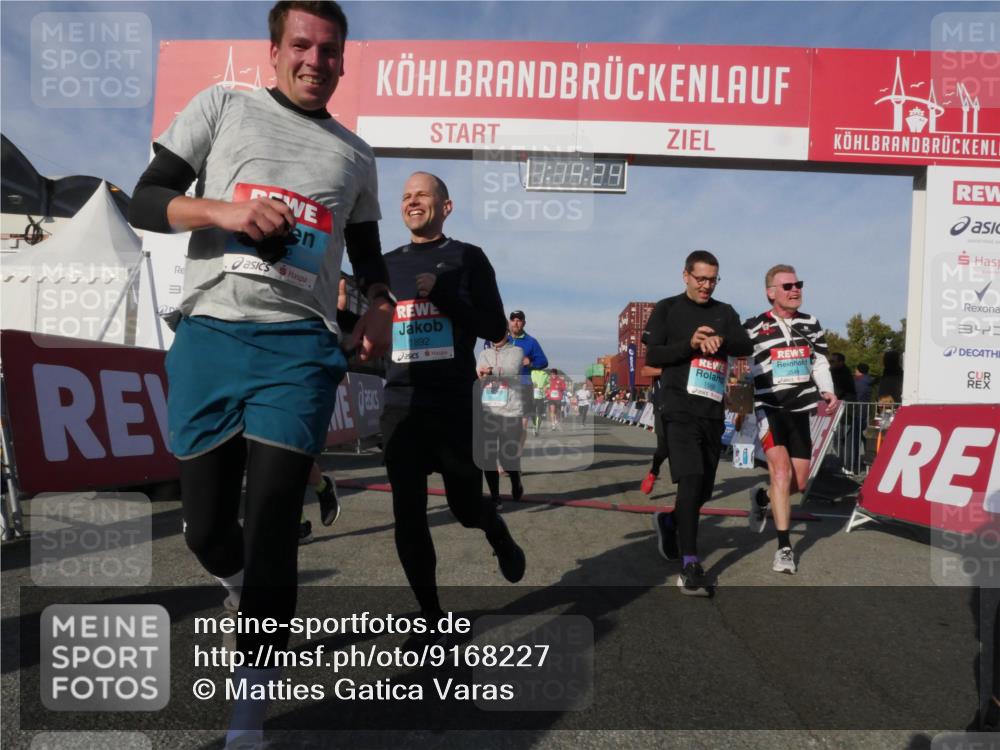 03.10.2025 - Köhlbrandbrückenlauf Matties Gatica Varas http://msf.ph/oto/9168227 03.10.2025 10:14:26 Ziel 1456, 1510, 1714, 1843, 1925, 2699, 2749, 3168, 3326, 3644, 3665, 3666 meine-sportfotos.de