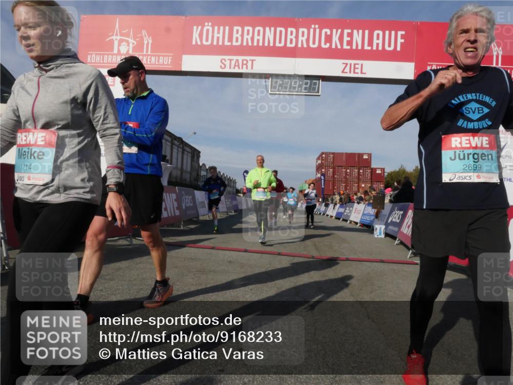 03.10.2025 - Köhlbrandbrückenlauf Matties Gatica Varas http://msf.ph/oto/9168233 03.10.2025 10:14:29 Ziel 1456, 1735, 1843, 1925, 2749, 3168, 3326, 3644, 3665, 3666 meine-sportfotos.de