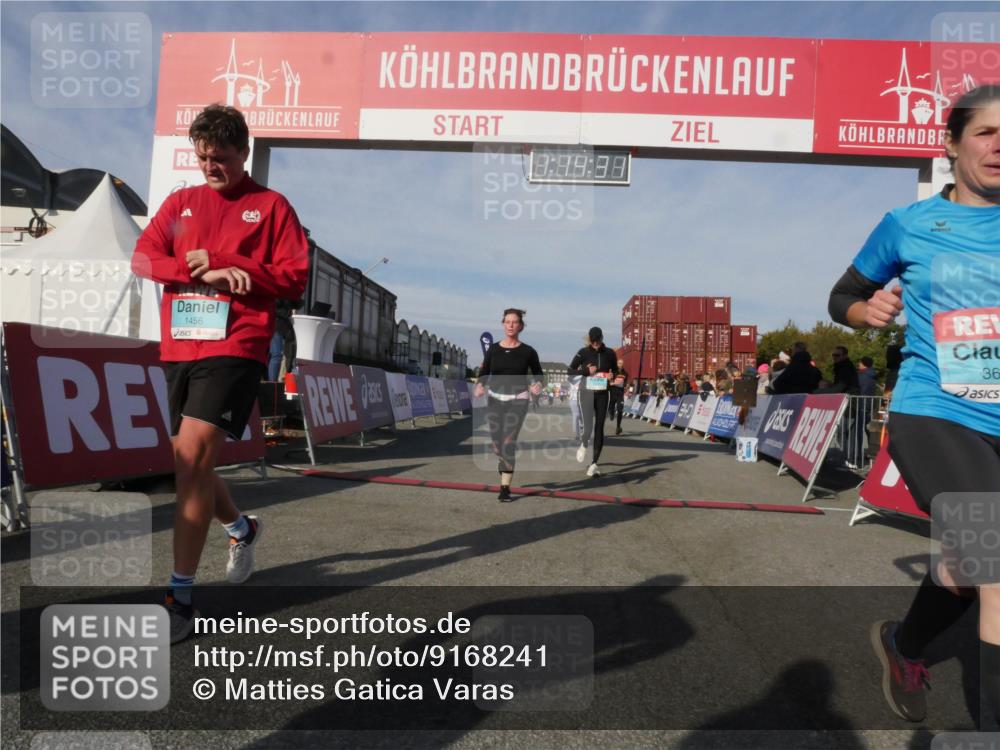 03.10.2025 - Köhlbrandbrückenlauf Matties Gatica Varas http://msf.ph/oto/9168241 03.10.2025 10:14:33 Ziel 1735, 1925, 2749, 3168, 3326 meine-sportfotos.de