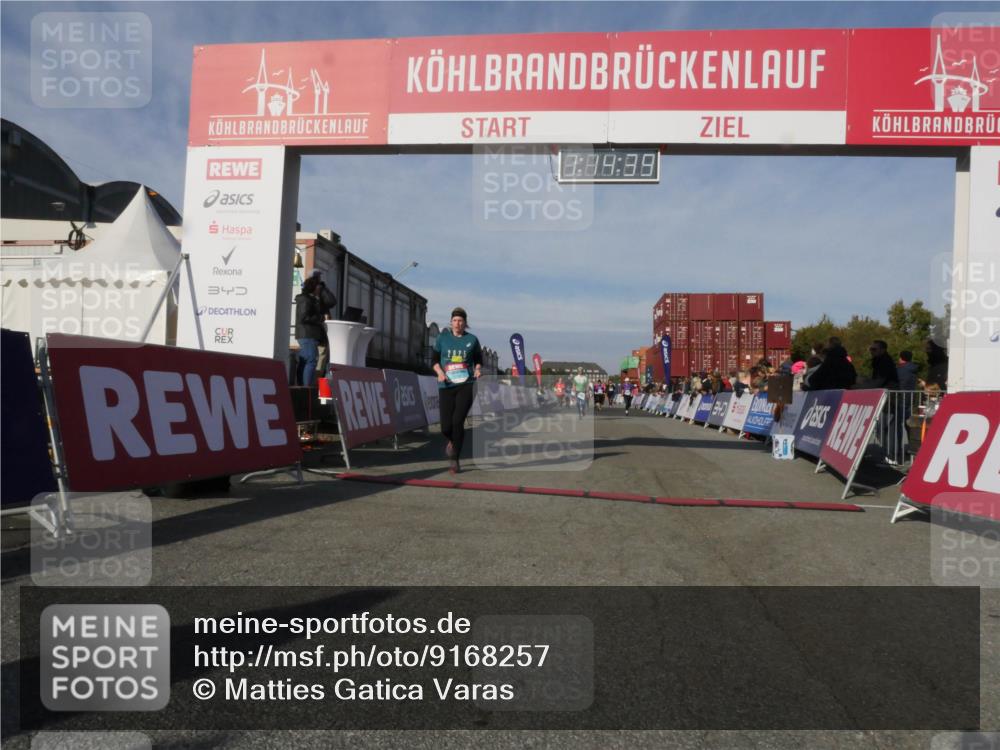 03.10.2025 - Köhlbrandbrückenlauf Matties Gatica Varas http://msf.ph/oto/9168257 03.10.2025 10:14:40 Ziel 1305, 1735, 1820, 2230, 2747, 2938, 2951, 2986, 3461, 3645, 3843 meine-sportfotos.de