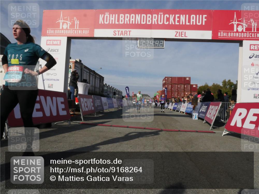 03.10.2025 - Köhlbrandbrückenlauf Matties Gatica Varas http://msf.ph/oto/9168264 03.10.2025 10:14:44 Ziel 1305, 1598, 1820, 2230, 2747, 2938, 2951, 2986, 3461, 3645, 3744, 3843 meine-sportfotos.de