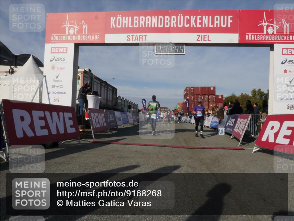 03.10.2025 - Köhlbrandbrückenlauf Matties Gatica Varas http://msf.ph/oto/9168268 03.10.2025 10:14:46 Ziel 1305, 1598, 1633, 1820, 2230, 2747, 2938, 2951, 2986, 3461, 3645, 3744, 3843 meine-sportfotos.de