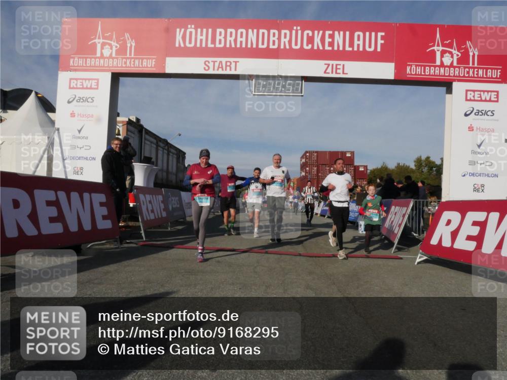 03.10.2025 - Köhlbrandbrückenlauf Matties Gatica Varas http://msf.ph/oto/9168295 03.10.2025 10:14:59 Ziel 1220, 1427, 1655, 1674, 1711, 1813, 1852, 2044, 2812, 2832, 2834, 2837, 3499, 3500, 3699, 3750 meine-sportfotos.de