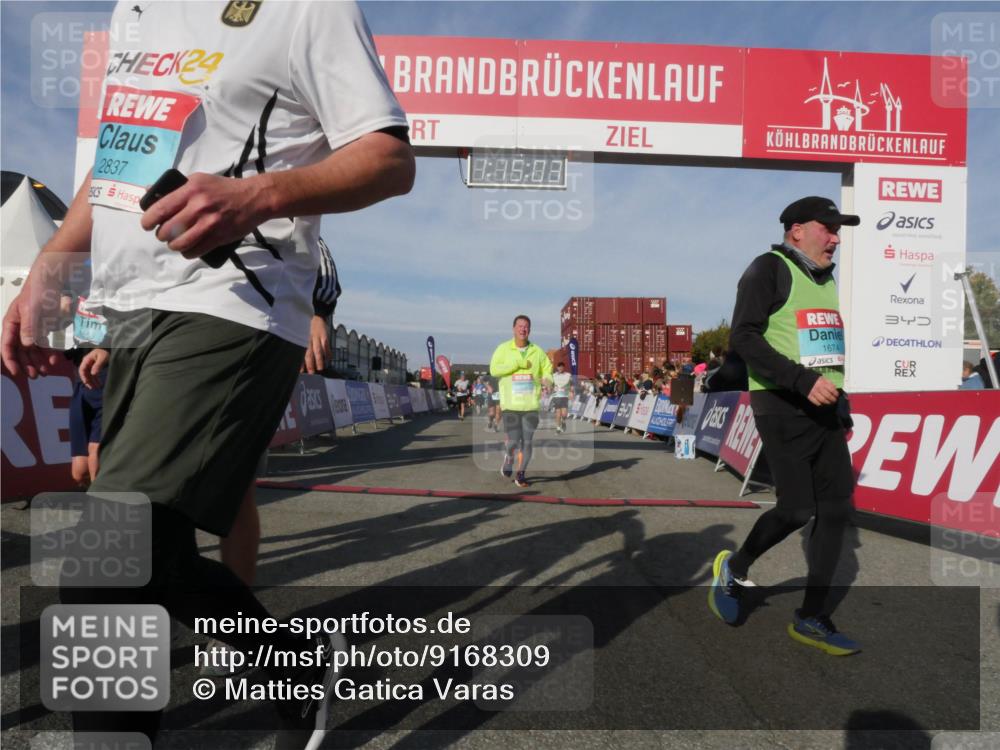 03.10.2025 - Köhlbrandbrückenlauf Matties Gatica Varas http://msf.ph/oto/9168309 03.10.2025 10:15:05 Ziel 1193, 1195, 1220, 1480, 1551, 1797, 1813, 1852, 2044, 2206, 2207, 3144, 3169, 3750 meine-sportfotos.de