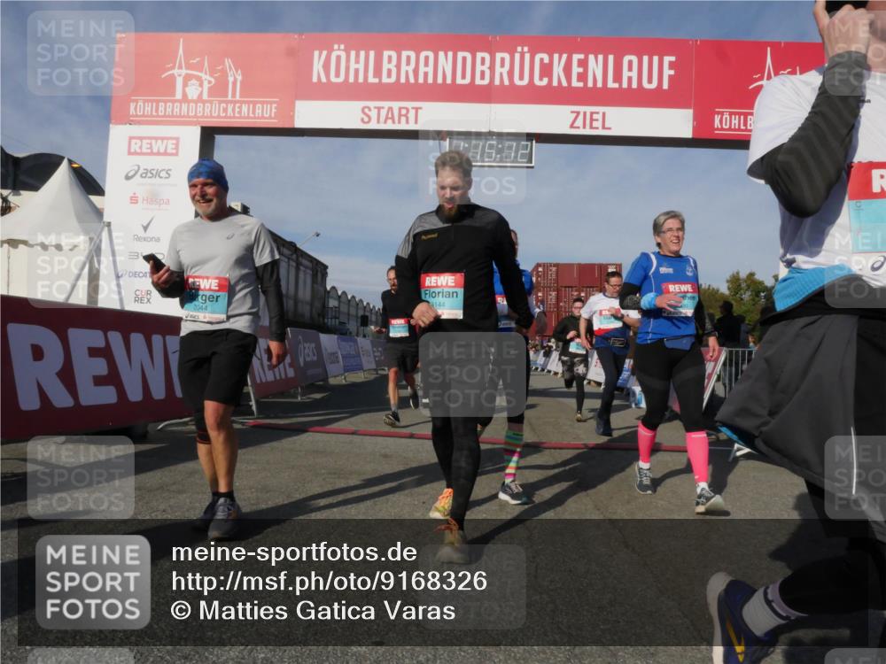 03.10.2025 - Köhlbrandbrückenlauf Matties Gatica Varas http://msf.ph/oto/9168326 03.10.2025 10:15:13 Ziel 1193, 1195, 1324, 1480, 1523, 1551, 1693, 1773, 1785, 1797, 2147, 2707, 3037, 3169, 3206, 3207, 3214, 3229, 3339, 3348, 3470, 3471, 3668 meine-sportfotos.de