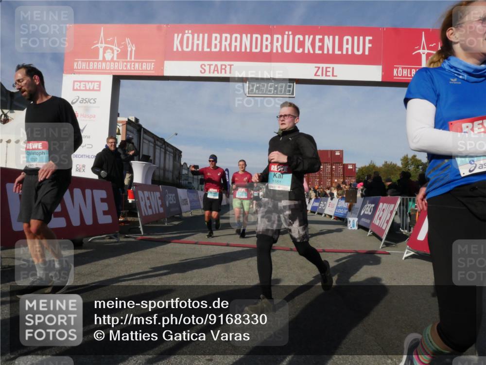 03.10.2025 - Köhlbrandbrückenlauf Matties Gatica Varas http://msf.ph/oto/9168330 03.10.2025 10:15:15 Ziel 1193, 1195, 1324, 1480, 1523, 1693, 1761, 1773, 1785, 1922, 2147, 2707, 3037, 3206, 3207, 3214, 3229, 3339, 3348, 3470, 3471, 3668 meine-sportfotos.de
