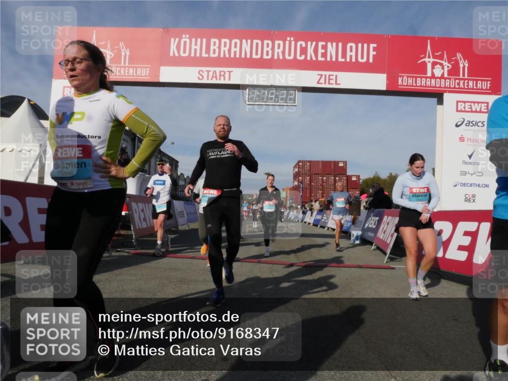 03.10.2025 - Köhlbrandbrückenlauf Matties Gatica Varas http://msf.ph/oto/9168347 03.10.2025 10:15:23 Ziel 1324, 1523, 1691, 1693, 1754, 1761, 1773, 1922, 2046, 3515, 3792 meine-sportfotos.de