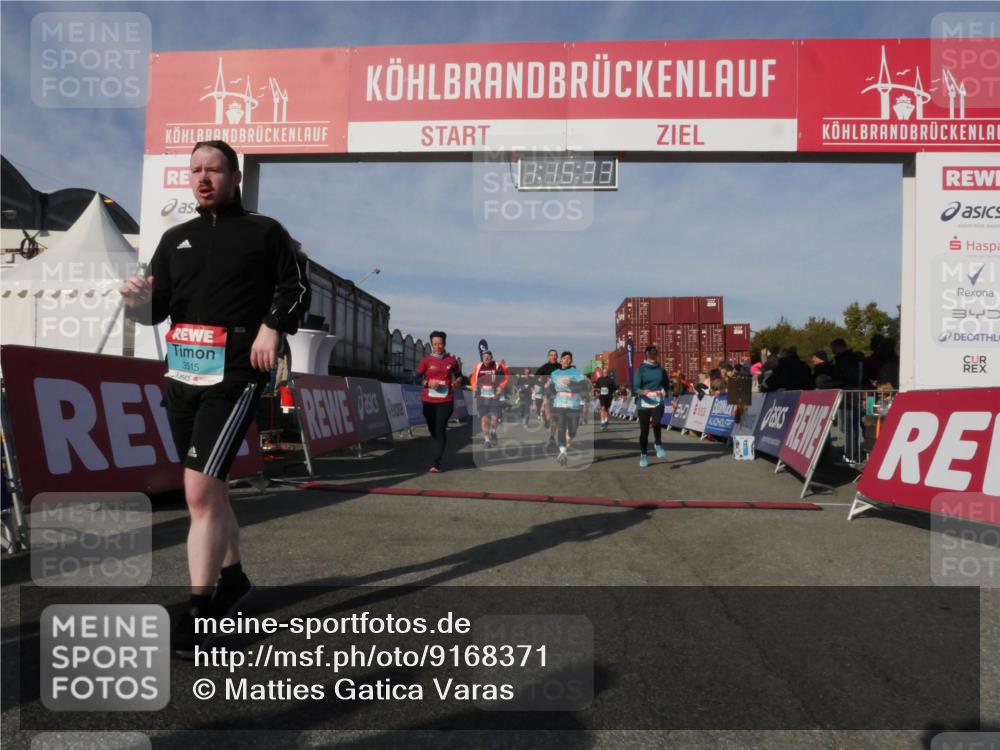 03.10.2025 - Köhlbrandbrückenlauf Matties Gatica Varas http://msf.ph/oto/9168371 03.10.2025 10:15:35 Ziel 1228, 1337, 1390, 1637, 1666, 1779, 1903, 1905, 2017, 2079, 2368, 2454, 2719, 2953, 3482, 3596, 3773, 3788 meine-sportfotos.de