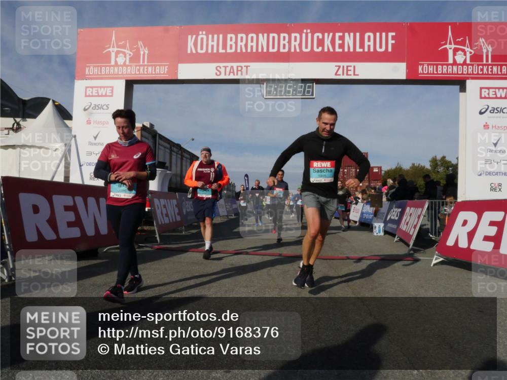 03.10.2025 - Köhlbrandbrückenlauf Matties Gatica Varas http://msf.ph/oto/9168376 03.10.2025 10:15:37 Ziel 1228, 1337, 1390, 1637, 1666, 1779, 1879, 1905, 2017, 2079, 2368, 2454, 2719, 2929, 3069, 3482, 3773, 3788 meine-sportfotos.de