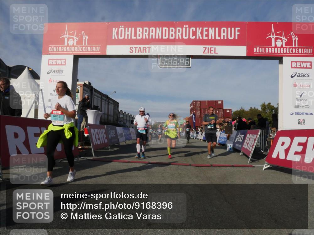 03.10.2025 - Köhlbrandbrückenlauf Matties Gatica Varas http://msf.ph/oto/9168396 03.10.2025 10:15:47 Ziel 1446, 1492, 1529, 1565, 1752, 1879, 2118, 2813, 2929, 2996, 3069, 3219, 3220, 3276, 3580, 3725, 3748, 3816, 3827 meine-sportfotos.de