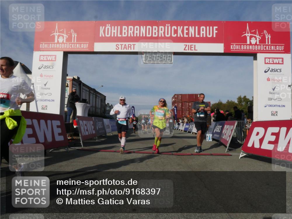 03.10.2025 - Köhlbrandbrückenlauf Matties Gatica Varas http://msf.ph/oto/9168397 03.10.2025 10:15:48 Ziel 1446, 1492, 1529, 1565, 1752, 1879, 2056, 2118, 2758, 2813, 2816, 2929, 2996, 3069, 3106, 3107, 3219, 3220, 3276, 3580, 3725, 3748, 3816, 3827 meine-sportfotos.de