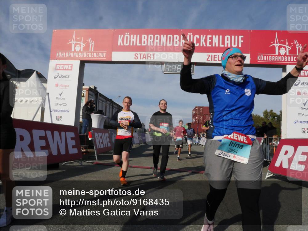 03.10.2025 - Köhlbrandbrückenlauf Matties Gatica Varas http://msf.ph/oto/9168435 03.10.2025 10:16:07 Ziel 1276, 1498, 1530, 1745, 1796, 1907, 1979, 2064, 2285, 2392, 2878, 3063, 3327, 3459, 3507, 3727 meine-sportfotos.de