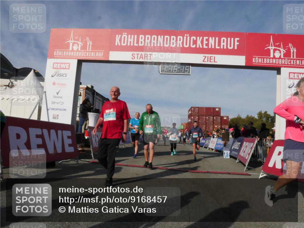 03.10.2025 - Köhlbrandbrückenlauf Matties Gatica Varas http://msf.ph/oto/9168457 03.10.2025 10:16:17 Ziel 1453, 1530, 1591, 1821, 2285, 2422, 2423, 2641, 2724, 2957, 3047, 3048, 3049, 3063, 3213, 3446, 3450, 3459, 3488, 3726, 3751, 3823 meine-sportfotos.de