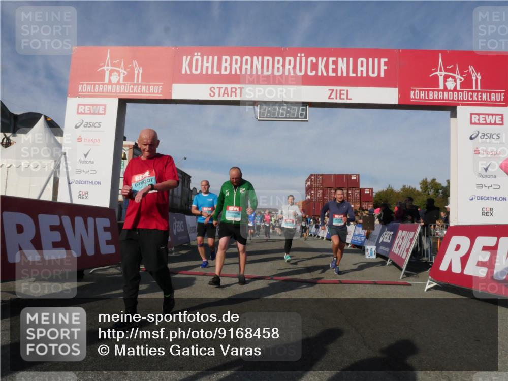 03.10.2025 - Köhlbrandbrückenlauf Matties Gatica Varas http://msf.ph/oto/9168458 03.10.2025 10:16:18 Ziel 1453, 1591, 1821, 2254, 2285, 2293, 2422, 2423, 2641, 2724, 2957, 3047, 3048, 3049, 3063, 3213, 3446, 3450, 3459, 3488, 3576, 3726, 3751, 3823 meine-sportfotos.de