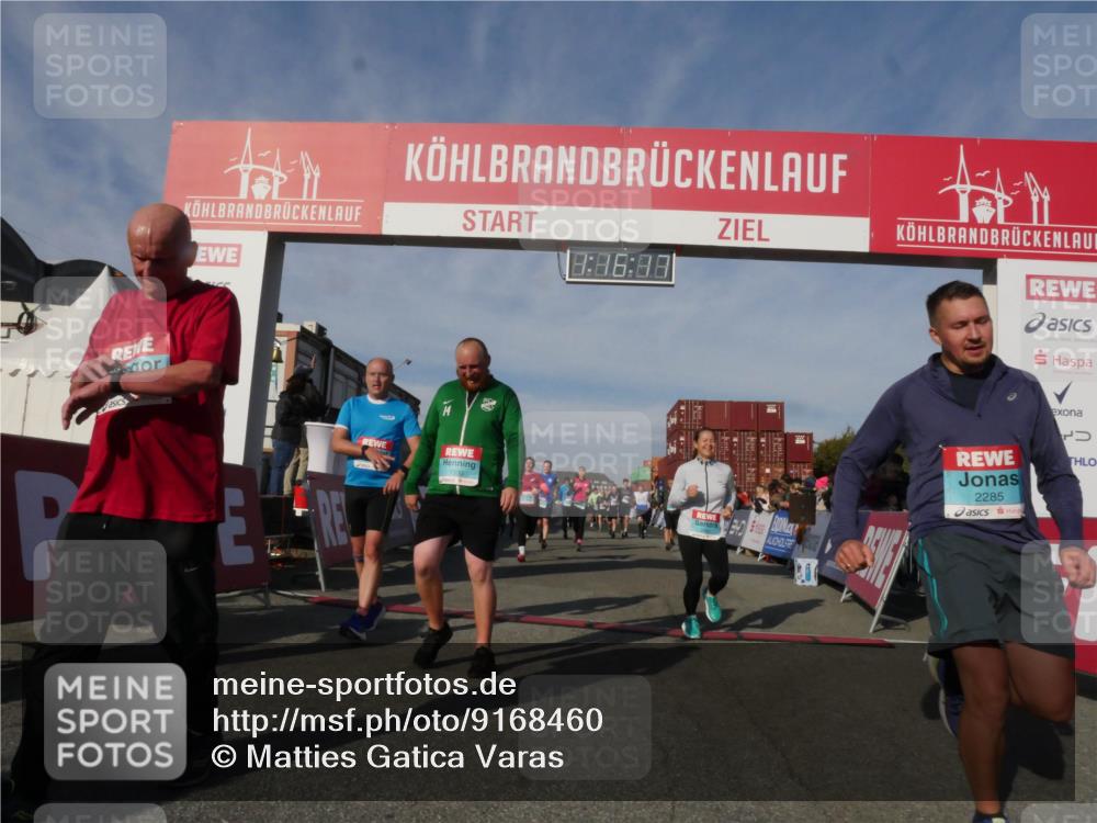 03.10.2025 - Köhlbrandbrückenlauf Matties Gatica Varas http://msf.ph/oto/9168460 03.10.2025 10:16:19 Ziel 1453, 1591, 1821, 2254, 2293, 2422, 2423, 2641, 2724, 2957, 3047, 3048, 3049, 3213, 3446, 3450, 3488, 3576, 3726, 3751, 3823 meine-sportfotos.de