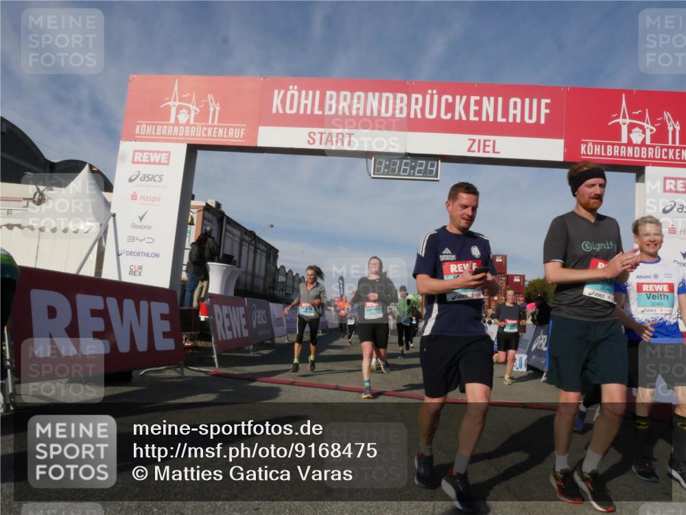 03.10.2025 - Köhlbrandbrückenlauf Matties Gatica Varas http://msf.ph/oto/9168475 03.10.2025 10:16:26 Ziel 1453, 2254, 2293, 2422, 2423, 2448, 2641, 2724, 2902, 3213, 3576, 3823 meine-sportfotos.de
