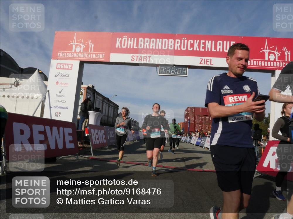 03.10.2025 - Köhlbrandbrückenlauf Matties Gatica Varas http://msf.ph/oto/9168476 03.10.2025 10:16:26 Ziel 1453, 2254, 2293, 2422, 2423, 2448, 2641, 2724, 2902, 3213, 3576, 3823 meine-sportfotos.de