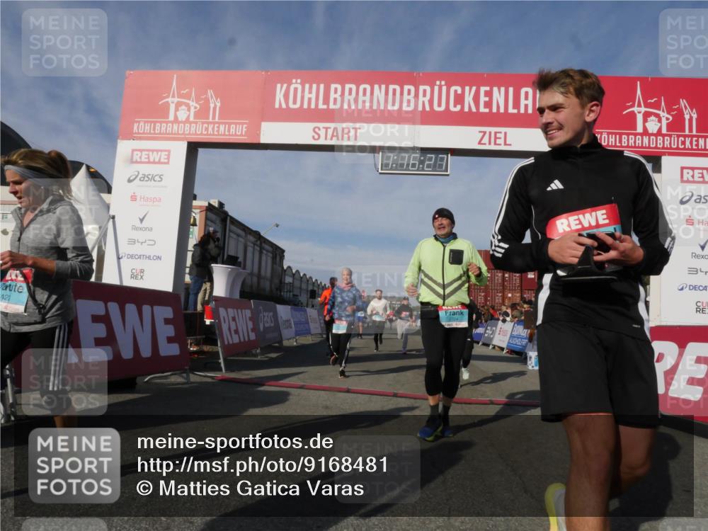 03.10.2025 - Köhlbrandbrückenlauf Matties Gatica Varas http://msf.ph/oto/9168481 03.10.2025 10:16:29 Ziel 2165, 2254, 2293, 2448, 2641, 2902, 3576, 3823 meine-sportfotos.de