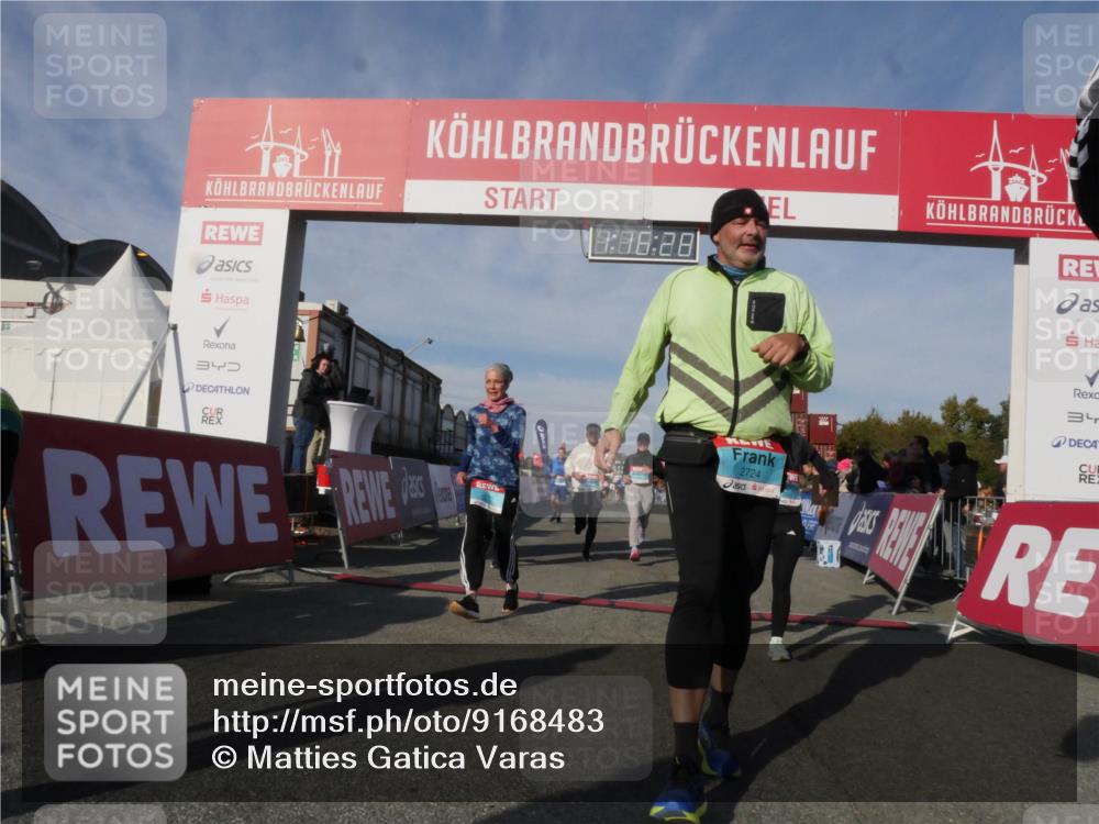 03.10.2025 - Köhlbrandbrückenlauf Matties Gatica Varas http://msf.ph/oto/9168483 03.10.2025 10:16:30 Ziel 2165, 2254, 2293, 2448, 2902, 2945, 3576 meine-sportfotos.de