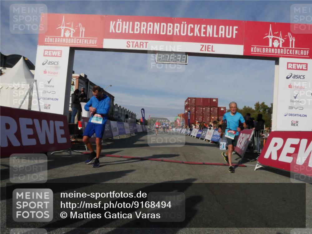 03.10.2025 - Köhlbrandbrückenlauf Matties Gatica Varas http://msf.ph/oto/9168494 03.10.2025 10:16:35 Ziel 1325, 2165, 2287, 2902, 2945 meine-sportfotos.de