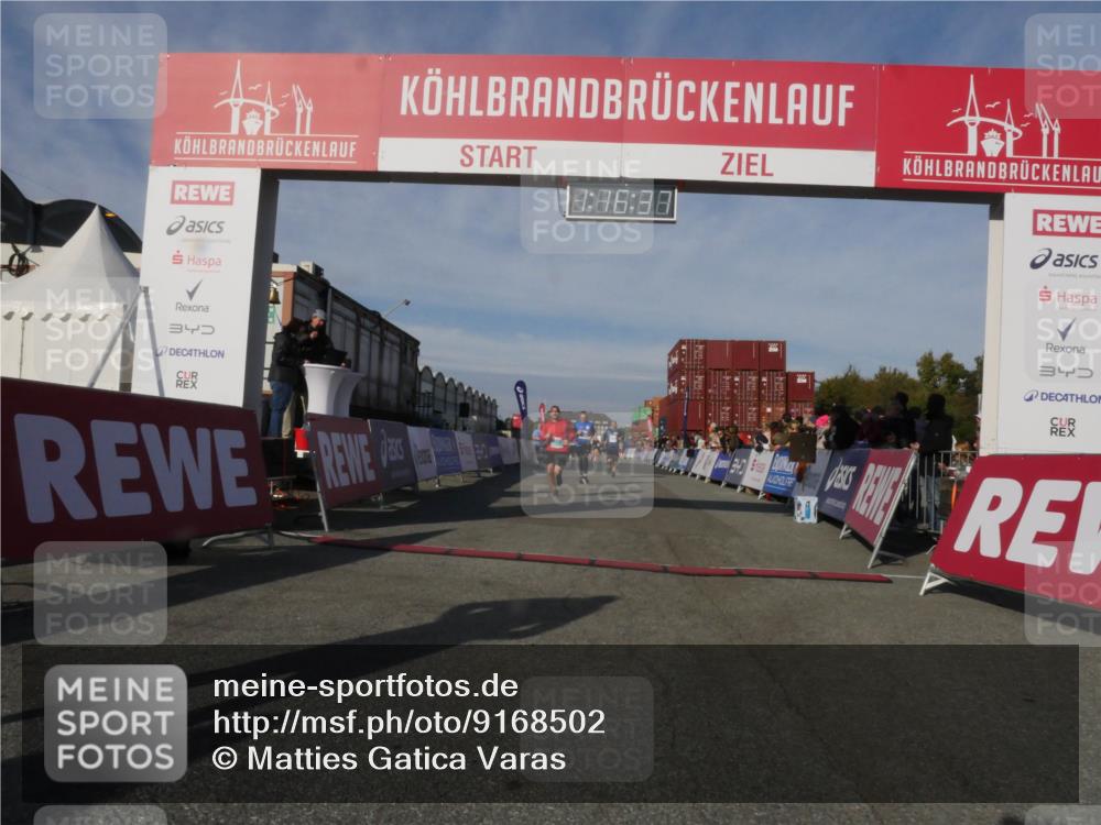 03.10.2025 - Köhlbrandbrückenlauf Matties Gatica Varas http://msf.ph/oto/9168502 03.10.2025 10:16:39 Ziel 1325, 1437, 2165, 2247, 2287, 2349, 2778, 2945, 3747 meine-sportfotos.de