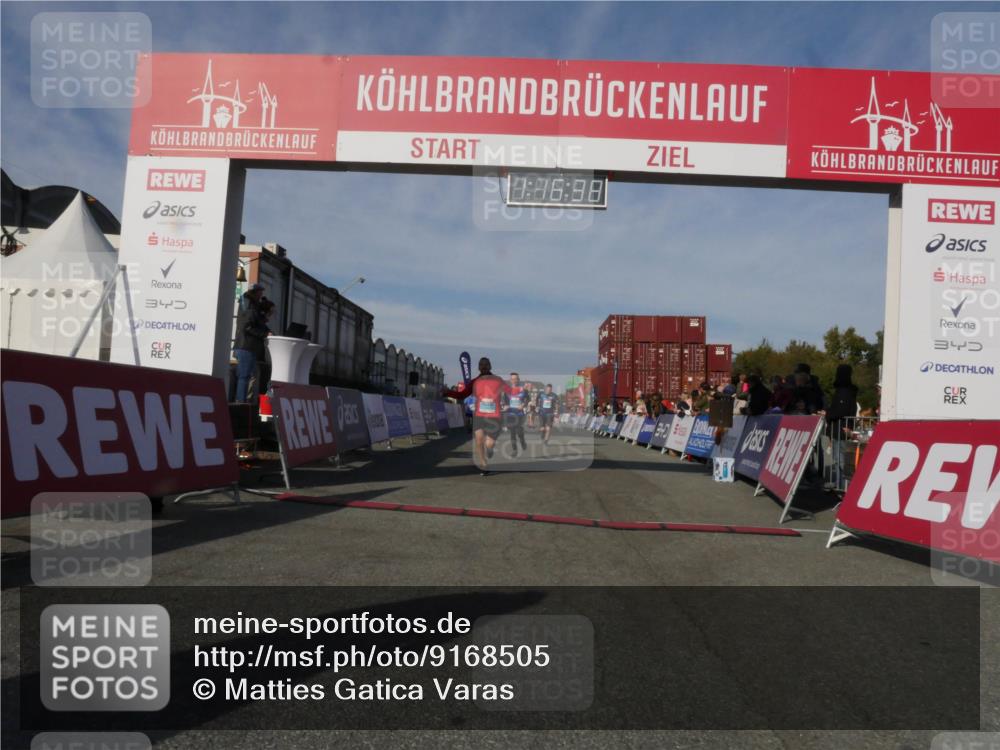 03.10.2025 - Köhlbrandbrückenlauf Matties Gatica Varas http://msf.ph/oto/9168505 03.10.2025 10:16:40 Ziel 1325, 1437, 2113, 2165, 2247, 2287, 2349, 2778, 2945, 3747 meine-sportfotos.de