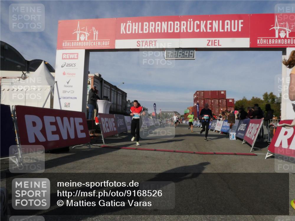 03.10.2025 - Köhlbrandbrückenlauf Matties Gatica Varas http://msf.ph/oto/9168526 03.10.2025 10:16:51 Ziel 1303, 1304, 1322, 2113, 2404, 3194, 3747 meine-sportfotos.de