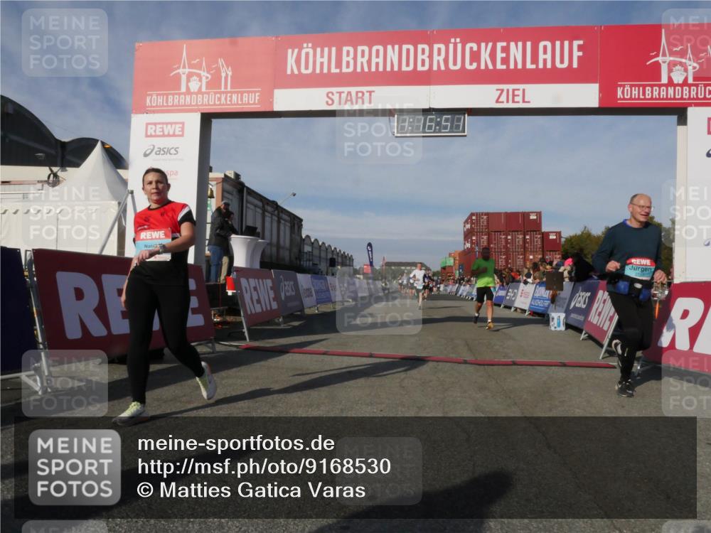 03.10.2025 - Köhlbrandbrückenlauf Matties Gatica Varas http://msf.ph/oto/9168530 03.10.2025 10:16:53 Ziel 1204, 1303, 1304, 1322, 1708, 1760, 2404, 2750, 3194, 3779 meine-sportfotos.de