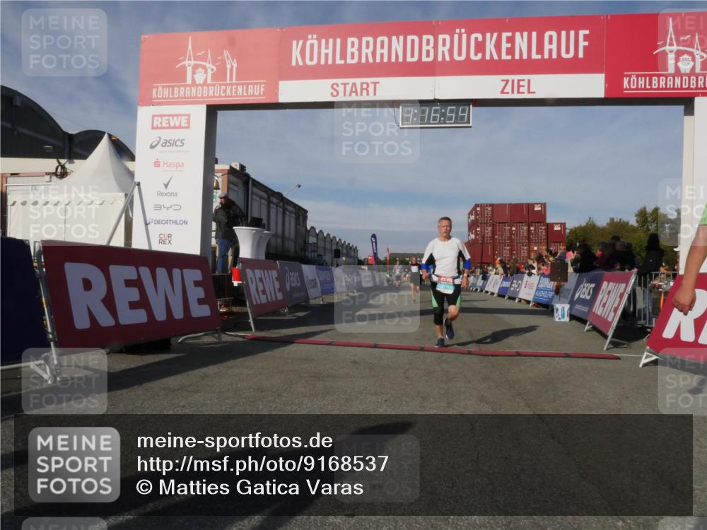 03.10.2025 - Köhlbrandbrückenlauf Matties Gatica Varas http://msf.ph/oto/9168537 03.10.2025 10:16:56 Ziel 1202, 1204, 1303, 1304, 1322, 1708, 1720, 1760, 1938, 2404, 2514, 2750, 3125, 3416, 3779 meine-sportfotos.de