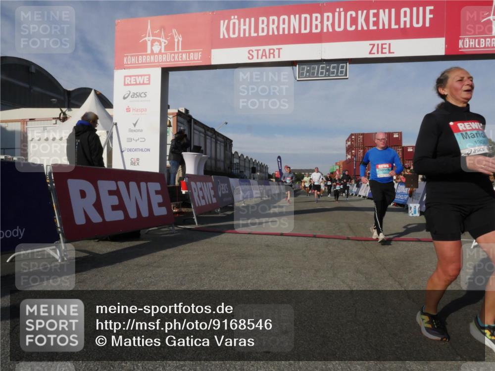 03.10.2025 - Köhlbrandbrückenlauf Matties Gatica Varas http://msf.ph/oto/9168546 03.10.2025 10:17:00 Ziel 1179, 1202, 1204, 1322, 1708, 1720, 1760, 1938, 2514, 2750, 2965, 3125, 3416, 3779 meine-sportfotos.de