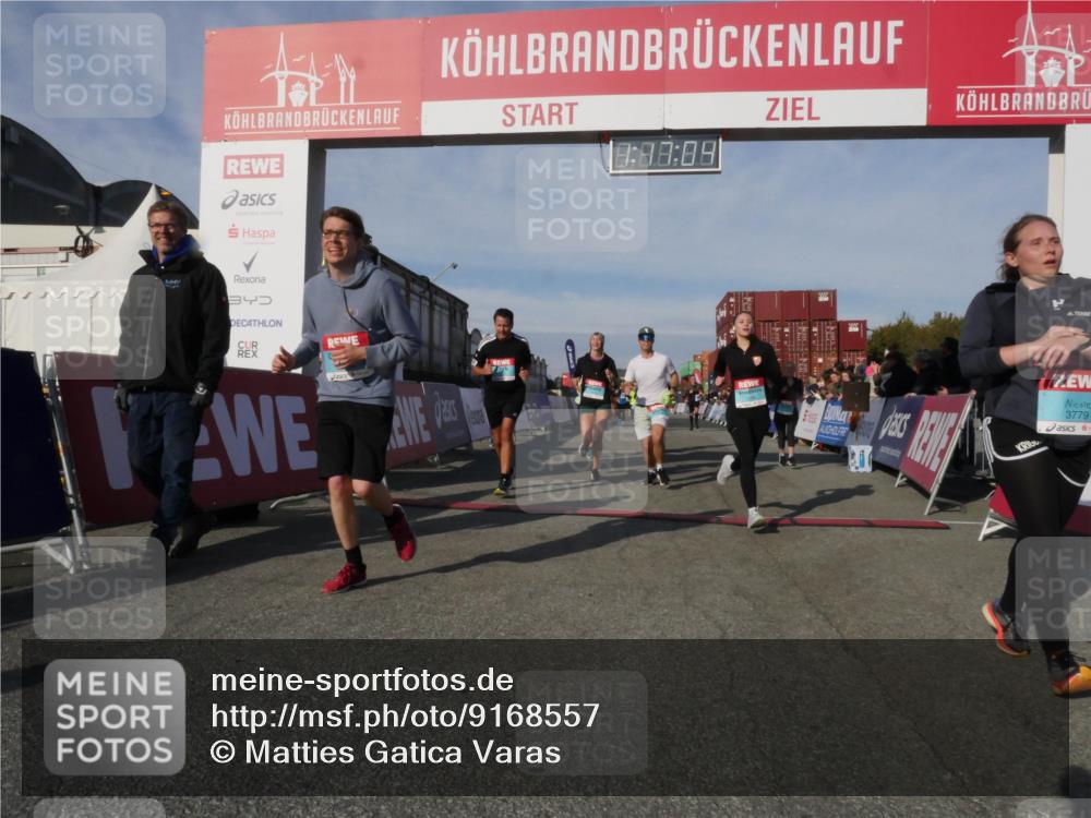 03.10.2025 - Köhlbrandbrückenlauf Matties Gatica Varas http://msf.ph/oto/9168557 03.10.2025 10:17:06 Ziel 1179, 1202, 1288, 1289, 1548, 1549, 1720, 1938, 2038, 2514, 2965, 3125, 3416 meine-sportfotos.de