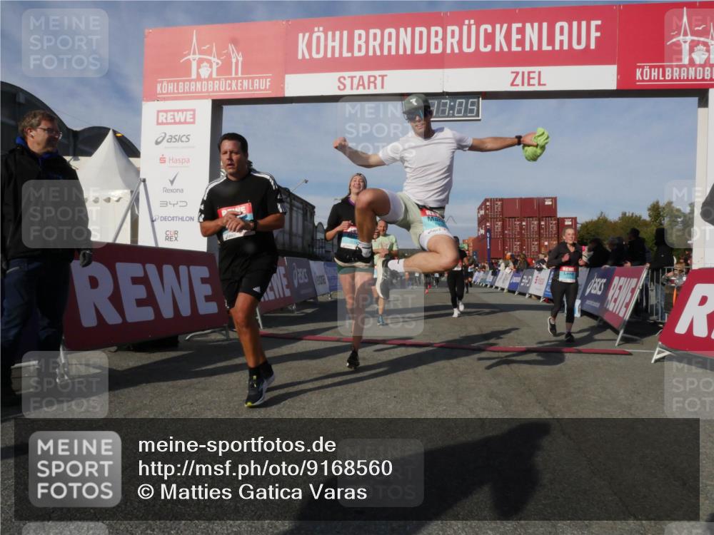 03.10.2025 - Köhlbrandbrückenlauf Matties Gatica Varas http://msf.ph/oto/9168560 03.10.2025 10:17:07 Ziel 1179, 1288, 1289, 1548, 1549, 1720, 1956, 2038, 2089, 2965, 3125, 3416 meine-sportfotos.de