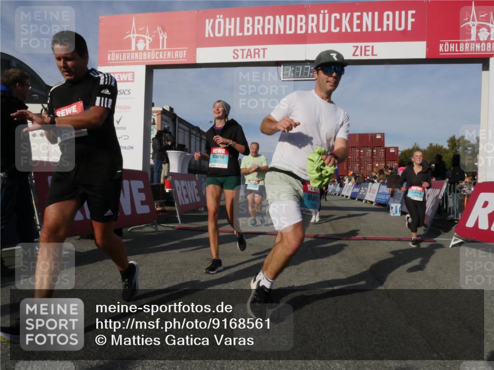 03.10.2025 - Köhlbrandbrückenlauf Matties Gatica Varas http://msf.ph/oto/9168561 03.10.2025 10:17:07 Ziel 1179, 1288, 1289, 1548, 1549, 1720, 1956, 2038, 2089, 2965, 3125, 3416 meine-sportfotos.de