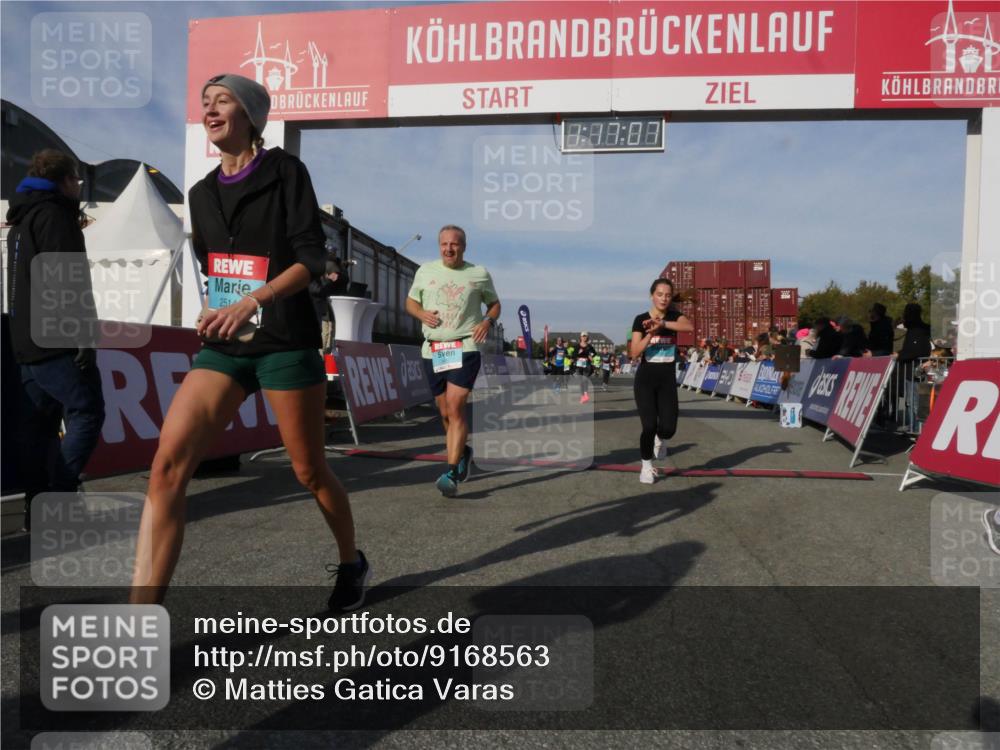 03.10.2025 - Köhlbrandbrückenlauf Matties Gatica Varas http://msf.ph/oto/9168563 03.10.2025 10:17:08 Ziel 1179, 1288, 1289, 1548, 1549, 1956, 2038, 2089, 2965, 3125 meine-sportfotos.de