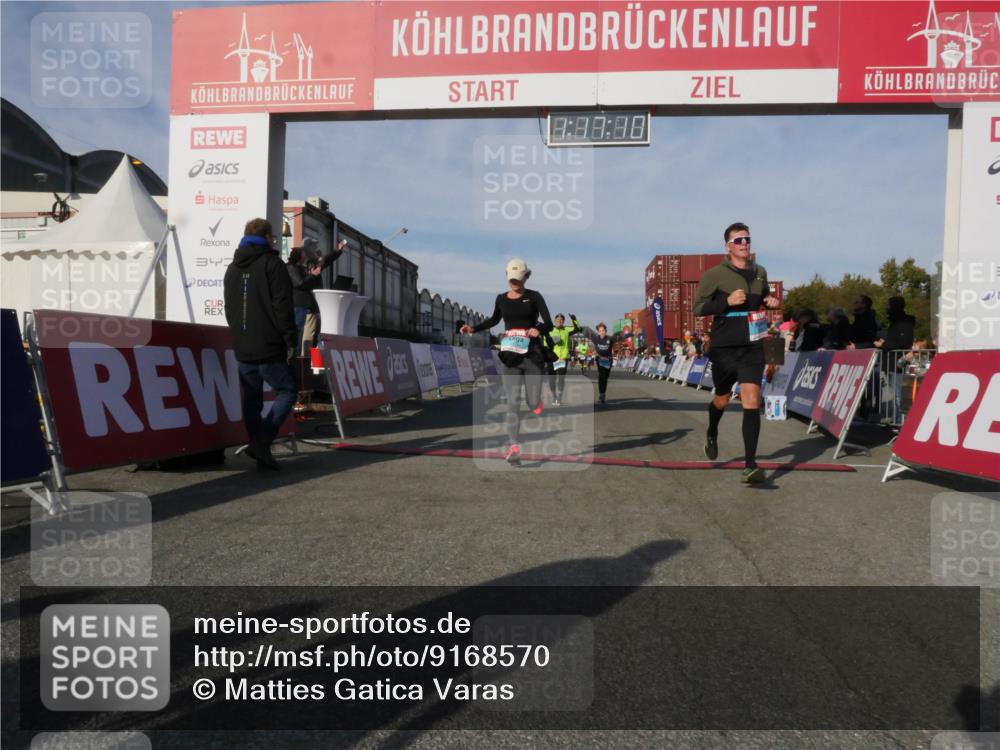 03.10.2025 - Köhlbrandbrückenlauf Matties Gatica Varas http://msf.ph/oto/9168570 03.10.2025 10:17:12 Ziel 1288, 1289, 1548, 1549, 1807, 1809, 1956, 2038, 2089 meine-sportfotos.de
