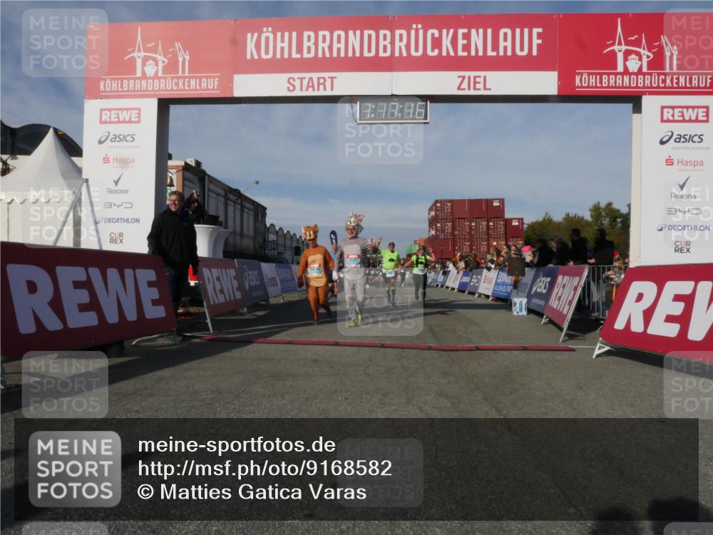03.10.2025 - Köhlbrandbrückenlauf Matties Gatica Varas http://msf.ph/oto/9168582 03.10.2025 10:17:17 Ziel 1031, 1288, 1289, 1807, 1809, 1835, 1850, 1956, 2089, 3281, 3557, 3765 meine-sportfotos.de