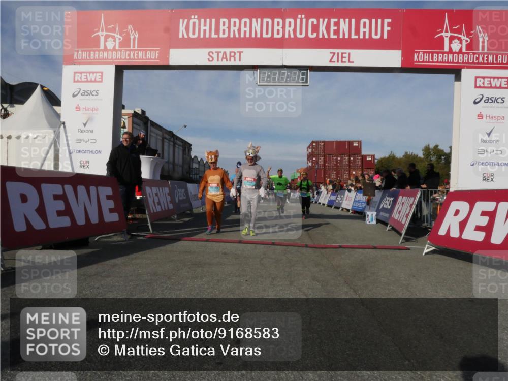 03.10.2025 - Köhlbrandbrückenlauf Matties Gatica Varas http://msf.ph/oto/9168583 03.10.2025 10:17:18 Ziel 1031, 1288, 1289, 1807, 1809, 1835, 1850, 1956, 2089, 3281, 3557, 3765 meine-sportfotos.de