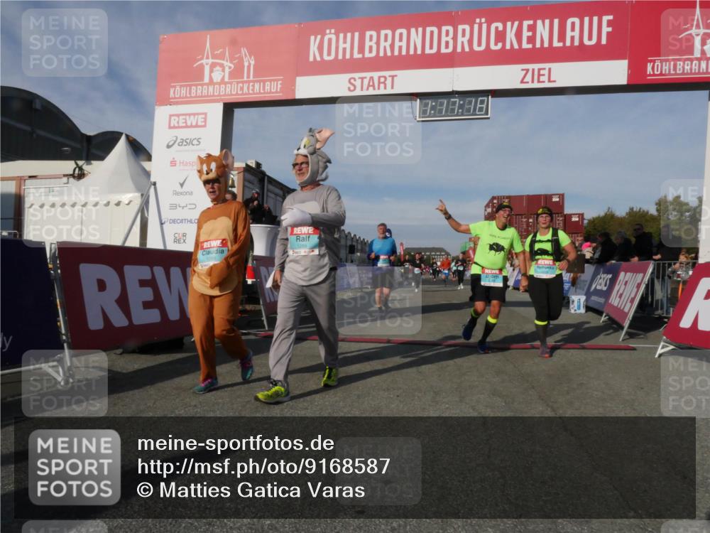 03.10.2025 - Köhlbrandbrückenlauf Matties Gatica Varas http://msf.ph/oto/9168587 03.10.2025 10:17:20 Ziel 1031, 1794, 1807, 1809, 1835, 1850, 2974, 3281, 3557, 3765 meine-sportfotos.de