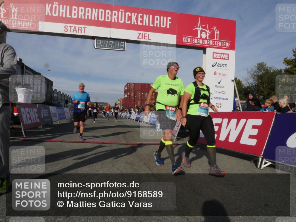 03.10.2025 - Köhlbrandbrückenlauf Matties Gatica Varas http://msf.ph/oto/9168589 03.10.2025 10:17:21 Ziel 1031, 1573, 1794, 1807, 1809, 1835, 1850, 2974, 3281, 3557, 3765 meine-sportfotos.de