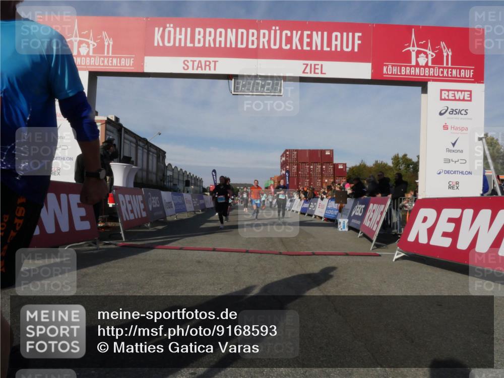03.10.2025 - Köhlbrandbrückenlauf Matties Gatica Varas http://msf.ph/oto/9168593 03.10.2025 10:17:23 Ziel 1031, 1283, 1573, 1794, 1807, 1835, 1850, 2242, 2269, 2974, 3281, 3557, 3765 meine-sportfotos.de
