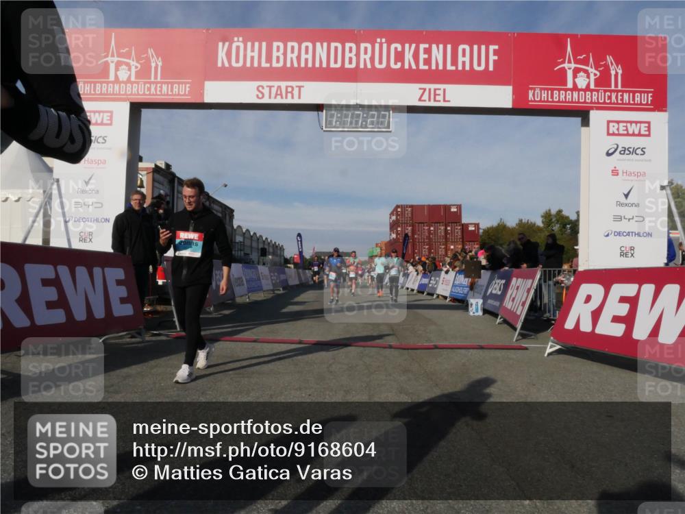 03.10.2025 - Köhlbrandbrückenlauf Matties Gatica Varas http://msf.ph/oto/9168604 03.10.2025 10:17:29 Ziel 1283, 1481, 1573, 1794, 1883, 2242, 2269, 2789, 2974, 3191, 3252, 3265, 3642 meine-sportfotos.de