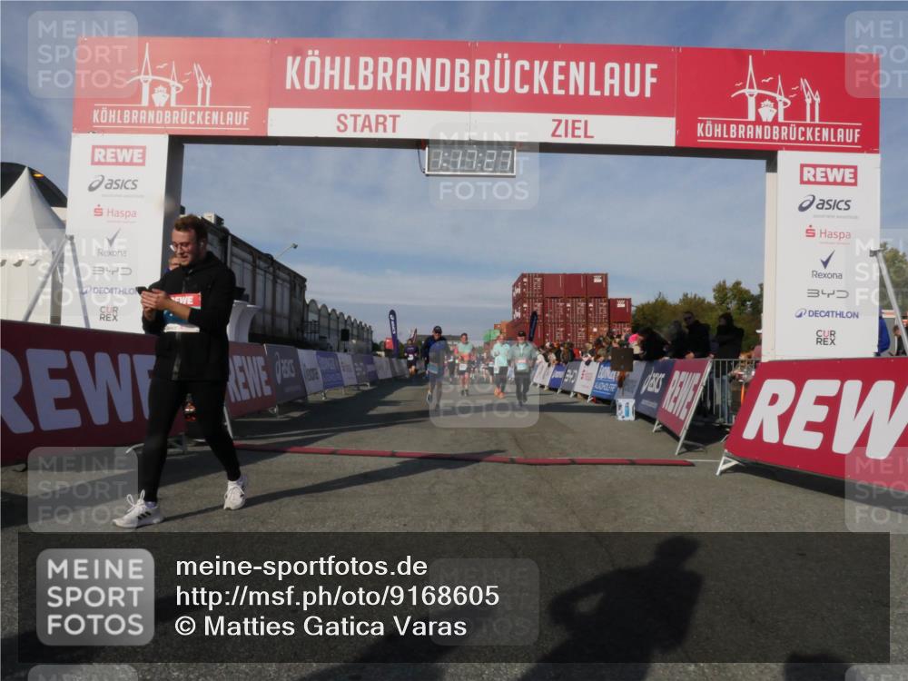 03.10.2025 - Köhlbrandbrückenlauf Matties Gatica Varas http://msf.ph/oto/9168605 03.10.2025 10:17:29 Ziel 1283, 1481, 1573, 1794, 1883, 2242, 2269, 2789, 2974, 3191, 3252, 3265, 3642 meine-sportfotos.de