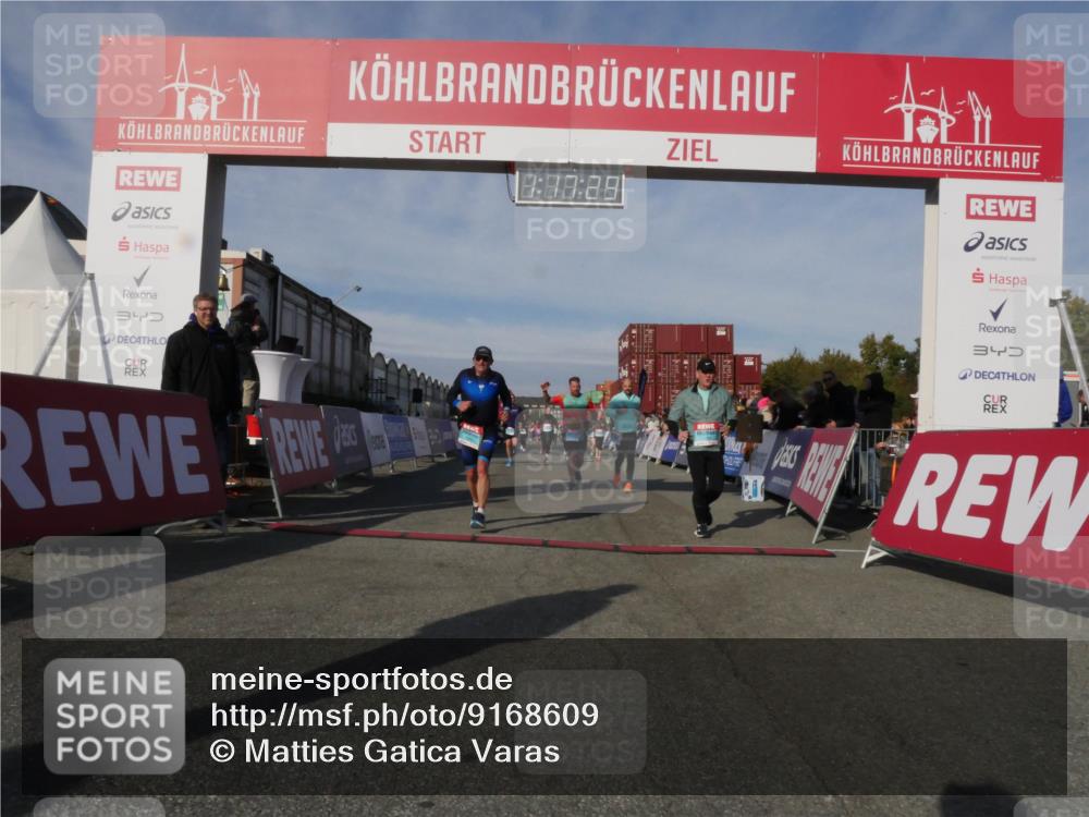03.10.2025 - Köhlbrandbrückenlauf Matties Gatica Varas http://msf.ph/oto/9168609 03.10.2025 10:17:31 Ziel 1283, 1481, 1573, 1794, 1883, 2242, 2269, 2577, 2789, 2974, 3191, 3252, 3265, 3642 meine-sportfotos.de