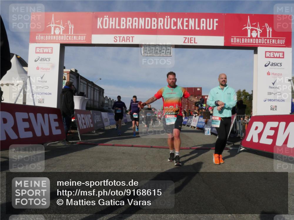 03.10.2025 - Köhlbrandbrückenlauf Matties Gatica Varas http://msf.ph/oto/9168615 03.10.2025 10:17:34 Ziel 1283, 1481, 1792, 1883, 2172, 2242, 2269, 2577, 2789, 3191, 3252, 3265, 3642 meine-sportfotos.de