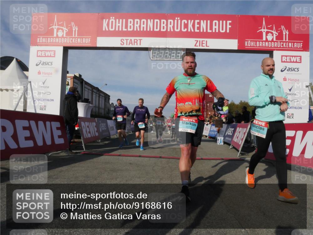 03.10.2025 - Köhlbrandbrückenlauf Matties Gatica Varas http://msf.ph/oto/9168616 03.10.2025 10:17:34 Ziel 1283, 1481, 1792, 1883, 2172, 2242, 2269, 2577, 2789, 3191, 3252, 3265, 3642 meine-sportfotos.de