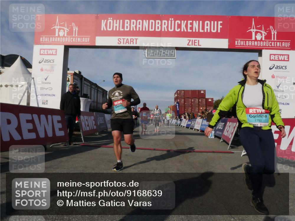03.10.2025 - Köhlbrandbrückenlauf Matties Gatica Varas http://msf.ph/oto/9168639 03.10.2025 10:17:45 Ziel 1213, 1647, 1684, 1695, 2172, 2678, 2765, 2768, 2770, 2825, 2826, 2836, 3081, 3172, 3216, 3647 meine-sportfotos.de
